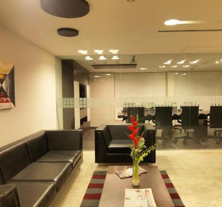 24 Tech Hotel Bangalore Dış mekan fotoğraf