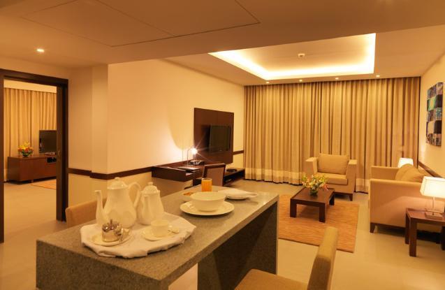 24 Tech Hotel Bangalore Dış mekan fotoğraf