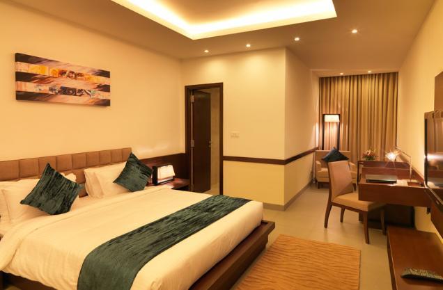 24 Tech Hotel Bangalore Dış mekan fotoğraf