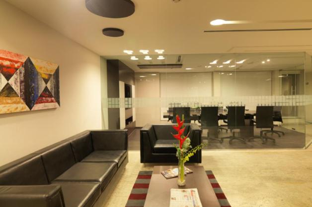 24 Tech Hotel Bangalore Dış mekan fotoğraf